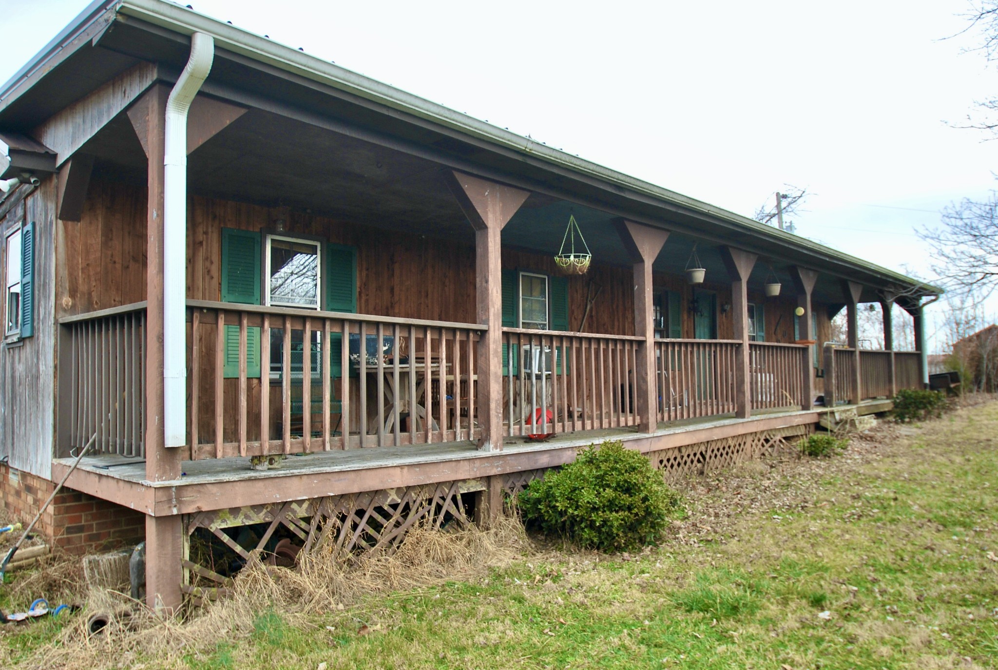 6006 Valley Road Springfield, TN 37172 - Photo 1 of 15 a view of a chair and table in the patio
