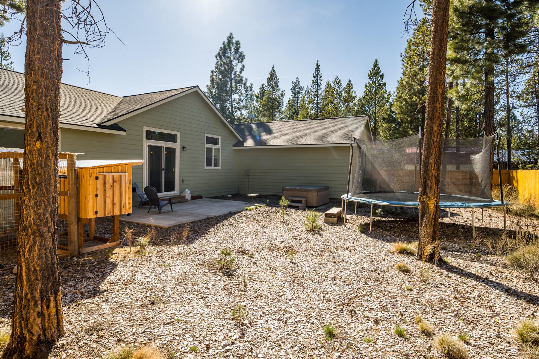 17154 Covina Road Bend, OR 97707 - Photo 32 of 38 JH5_8147