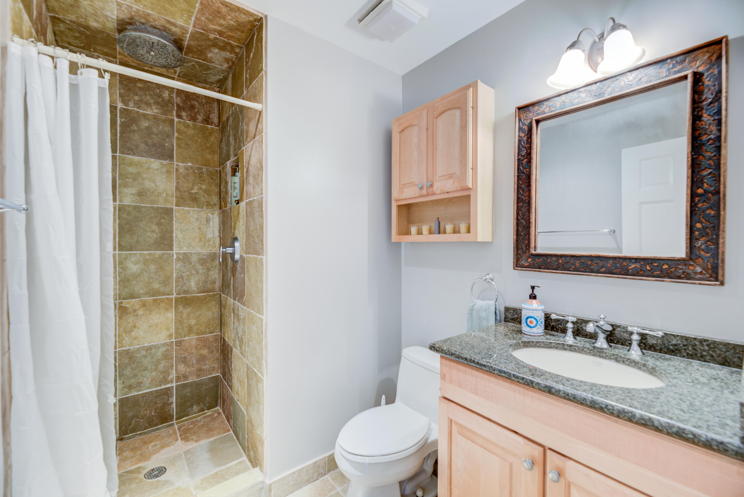 3893 Kaiser Road Three Oaks, MI 49128 - Photo 14 of 22 Bath-2