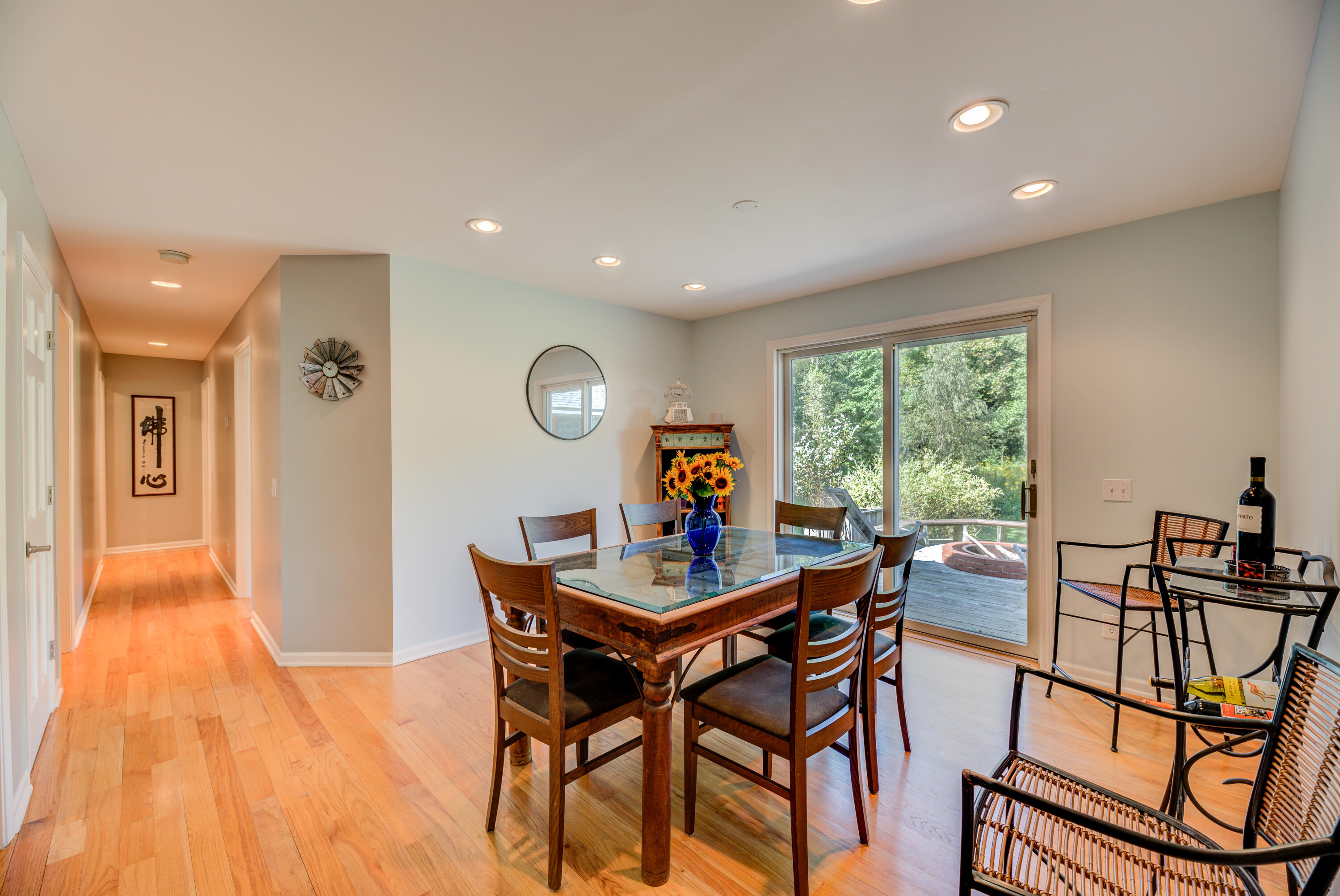 3893 Kaiser Road Three Oaks, MI 49128 - Photo 6 of 22 Dining-1.2