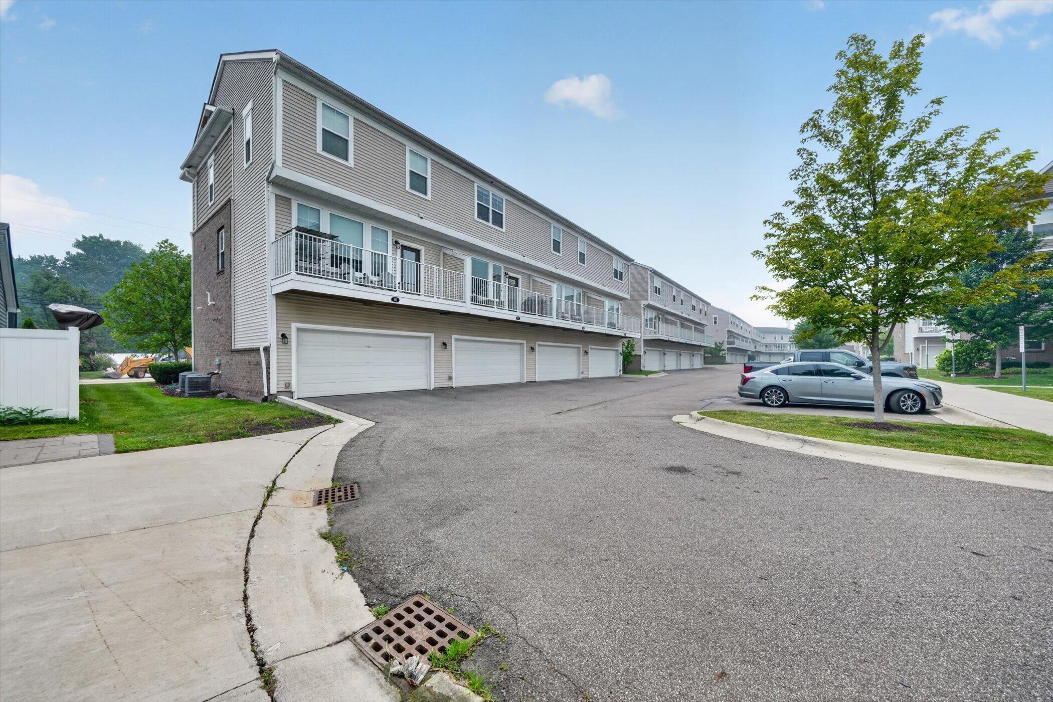 2500 Normandy Road, Unit 67 Royal Oak, MI 48073 - Photo 27 of 28 33-2500-Normandy-Rd-#67-WindowStill-Phot