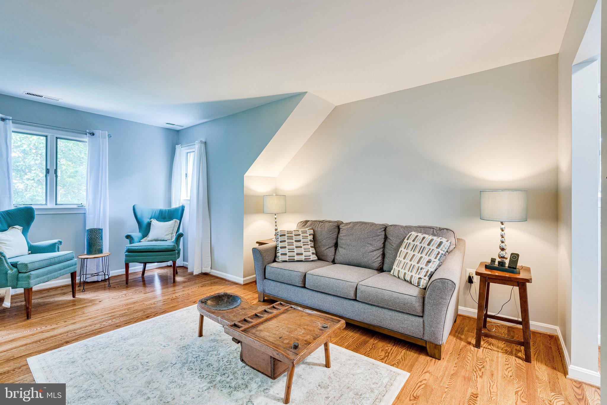 17182 Clarksridge Road Leesburg, VA 20176 - Photo 21 of 38 Quiet sitting room