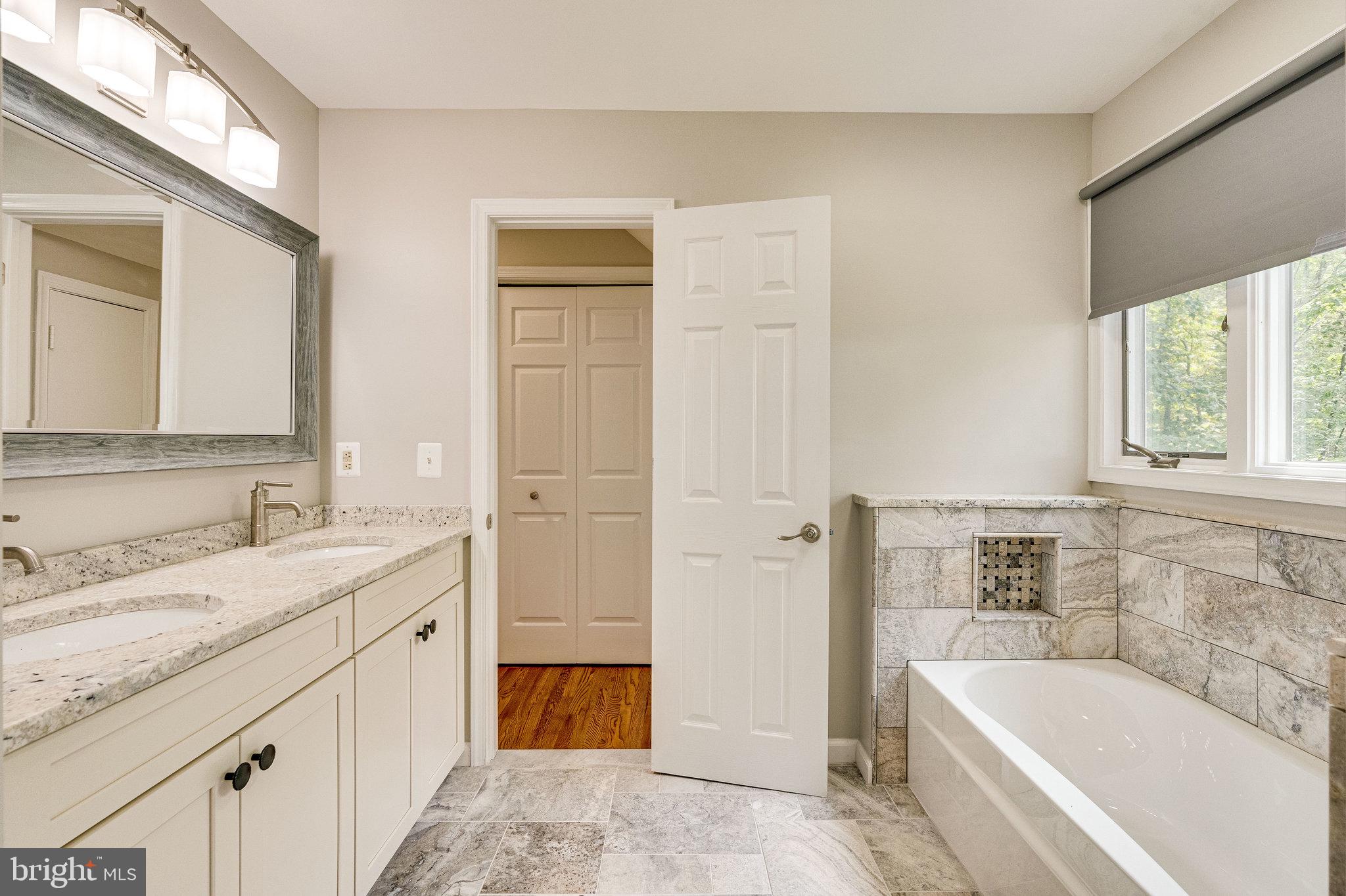 17182 Clarksridge Road Leesburg, VA 20176 - Photo 23 of 38 Newly renovated hall bath