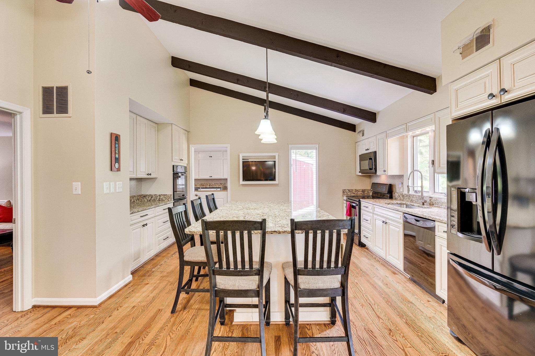 17182 Clarksridge Road Leesburg, VA 20176 - Photo 4 of 38 Updated gourmet kitchen