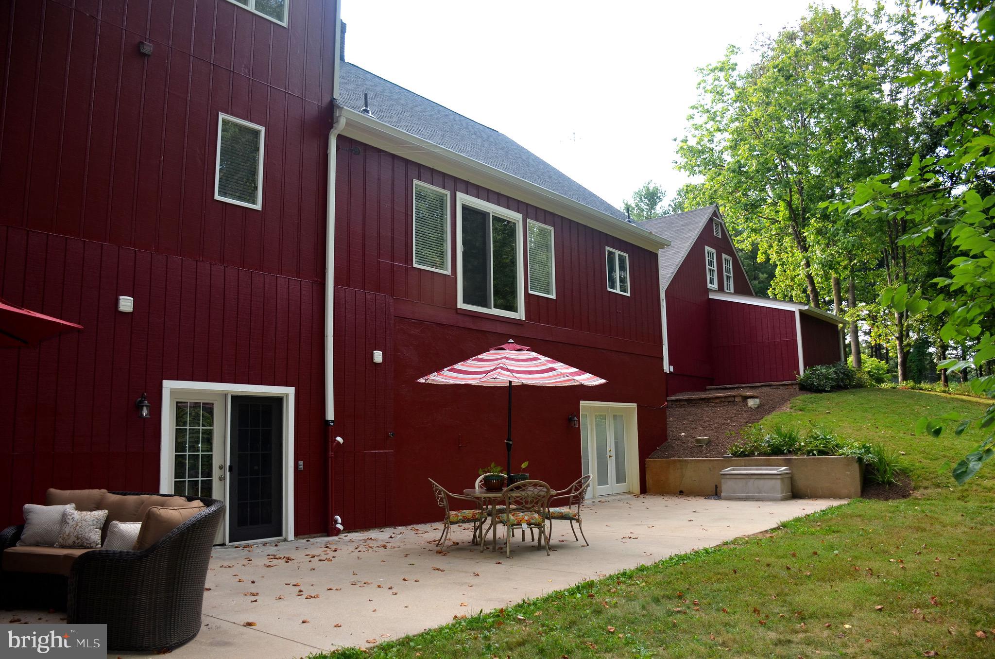 17182 Clarksridge Road Leesburg, VA 20176 - Photo 38 of 38 Perfect for grilling & entertaining