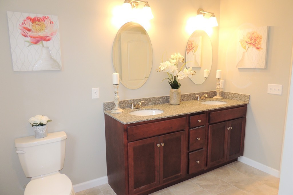 54 Palmyra Street Springfield, MA 01118 - Photo 18 of 22