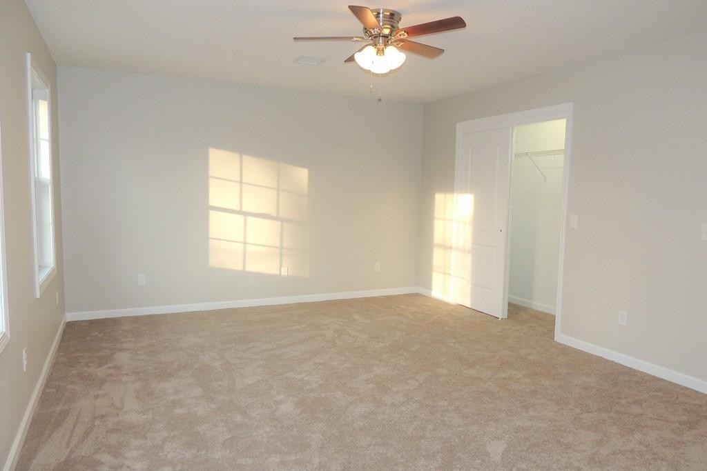 54 Palmyra Street Springfield, MA 01118 - Photo 19 of 22