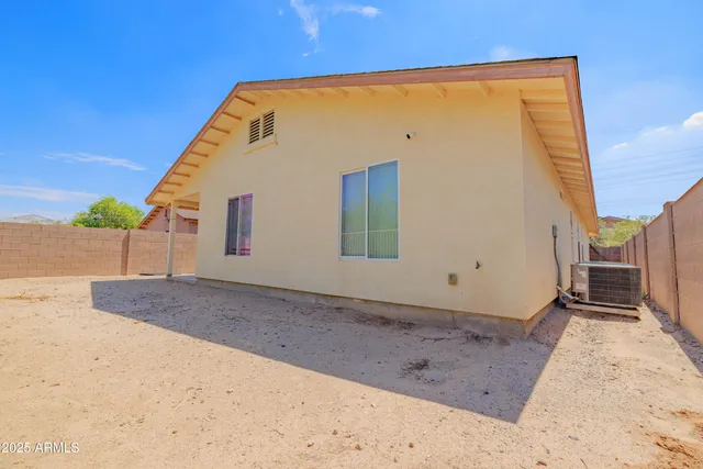 $2,200 | 1238 East Fremont Road, Phoenix, AZ 85042