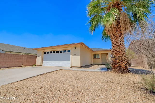 $2,200 | 1238 East Fremont Road, Phoenix, AZ 85042