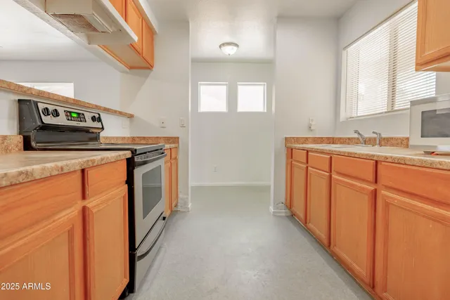 $2,200 | 1238 East Fremont Road, Phoenix, AZ 85042