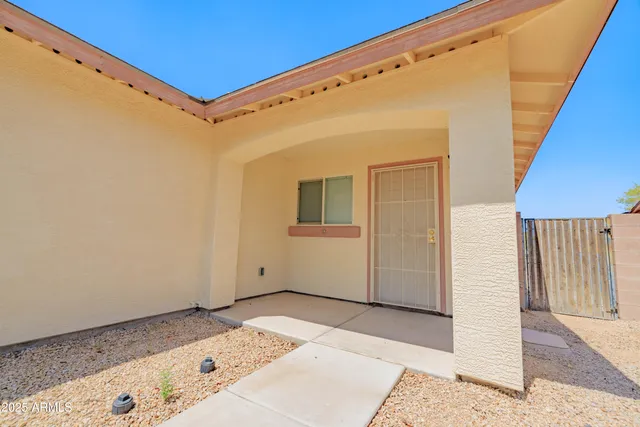 $2,200 | 1238 East Fremont Road, Phoenix, AZ 85042