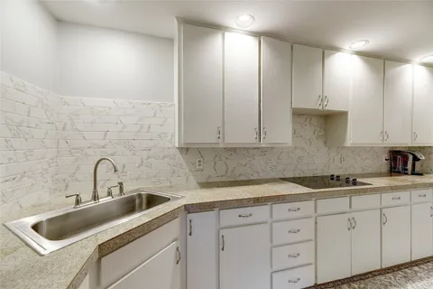 $4,950 | 1735 Spyglass Drive, Unit 117, Austin, TX 78746