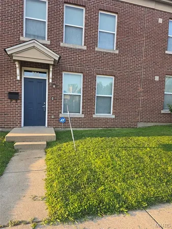 $185,999 | 721 Dickson Street, St. Louis, MO 63106