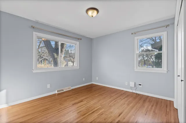 $400,000 | 1400 Texas Avenue South, St. Louis Park, MN 55426