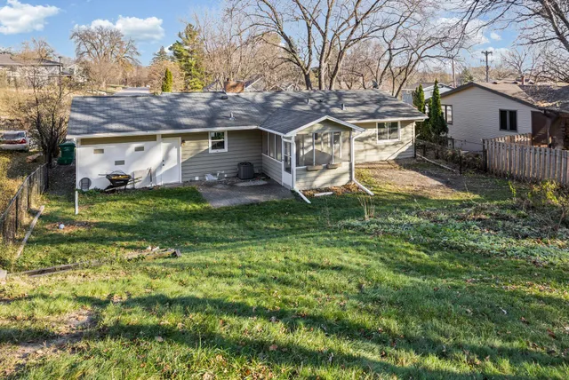 $400,000 | 1400 Texas Avenue South, St. Louis Park, MN 55426