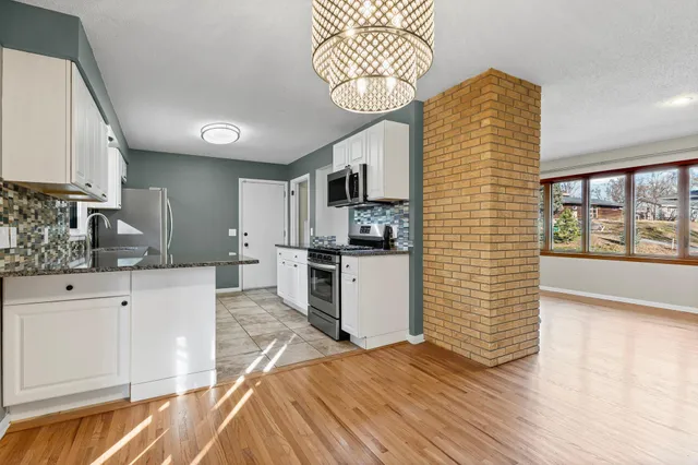 $400,000 | 1400 Texas Avenue South, St. Louis Park, MN 55426