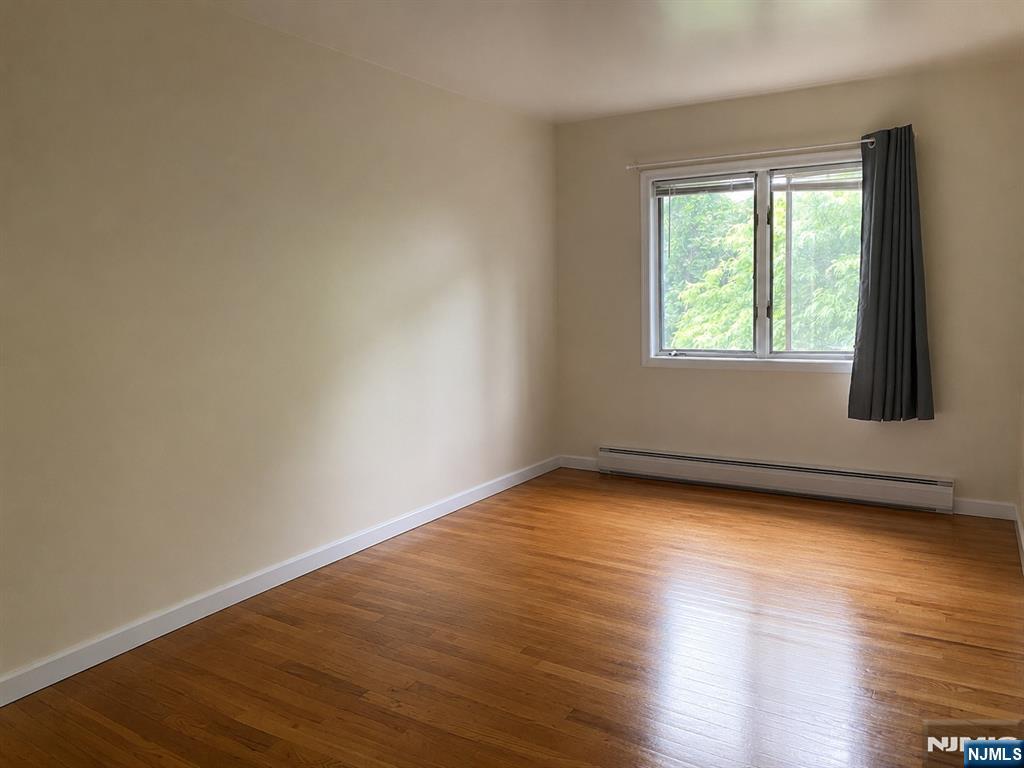 112 Hawthorne Avenue Park Ridge, NJ 07656 - Photo 6 of 8