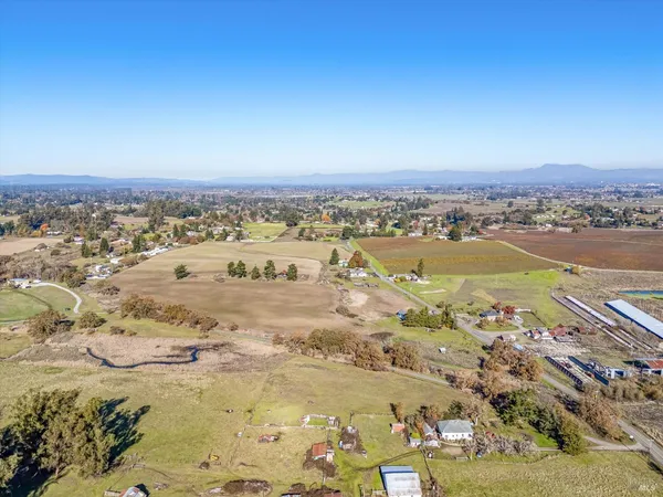 $2,150,000 | 6000 Petersen Road, Sebastopol, CA 95472