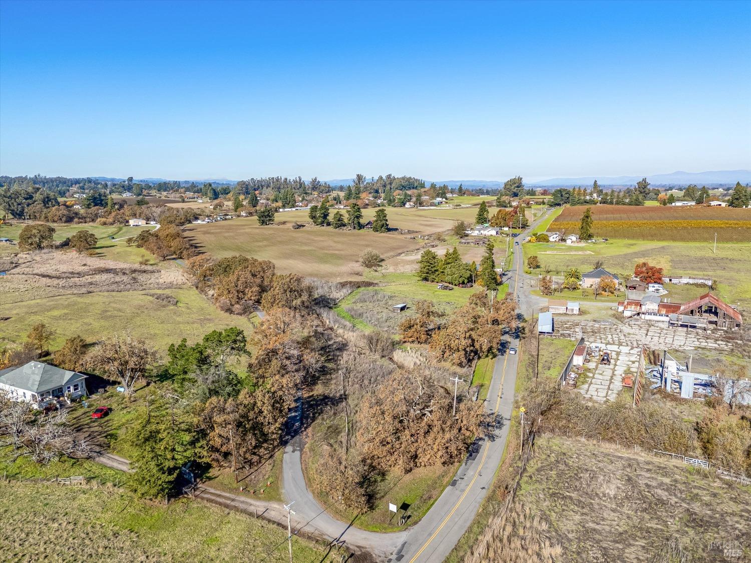 6000 Petersen Road Sebastopol, CA 95472 - Photo 20 of 25 a view of city and ocean