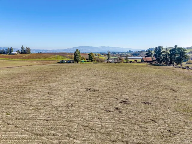 $2,150,000 | 6000 Petersen Road, Sebastopol, CA 95472