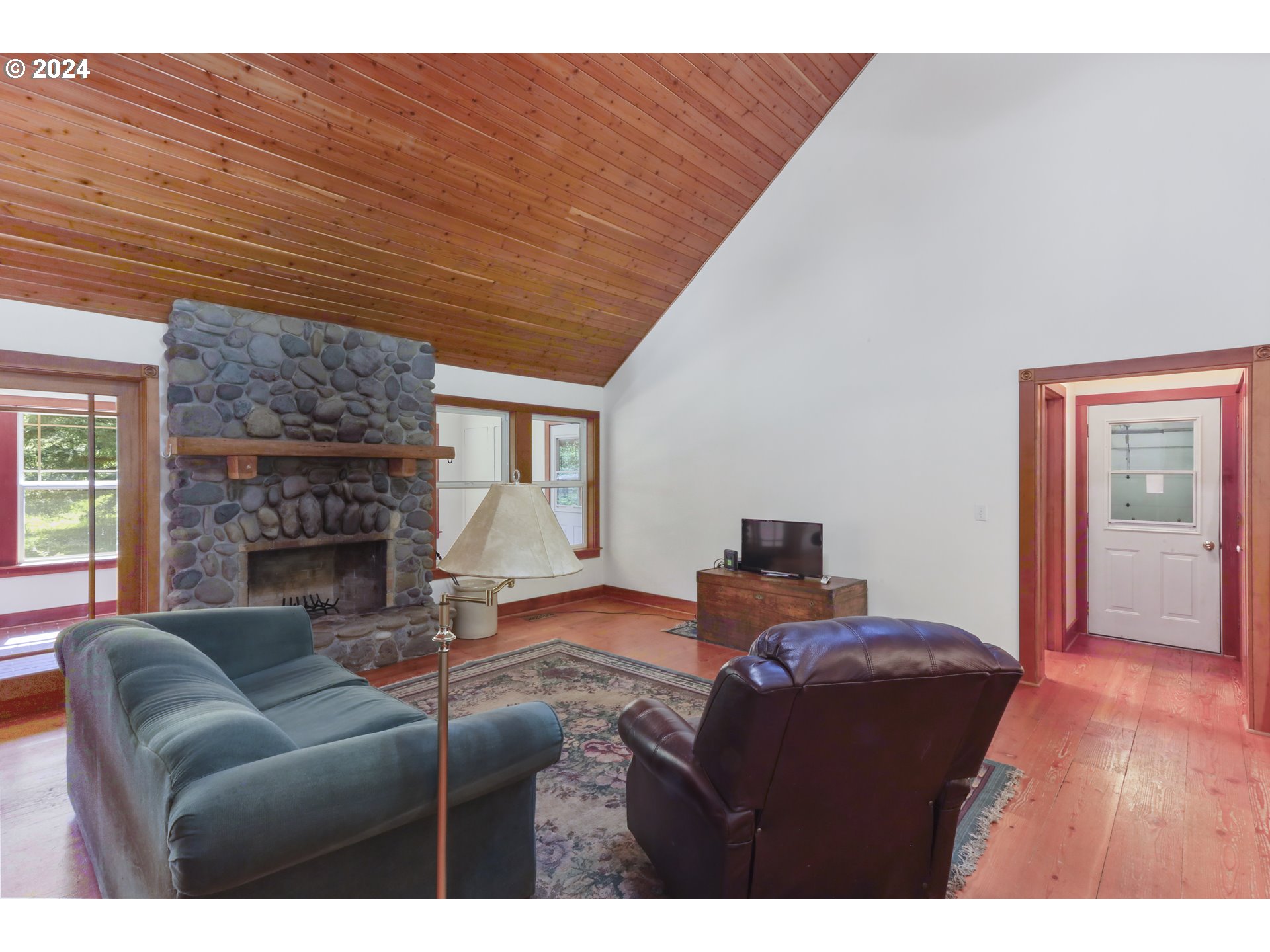 1021 Trout Creek Road Carson, WA 98610 - Photo 4 of 48 Gallery Image 4