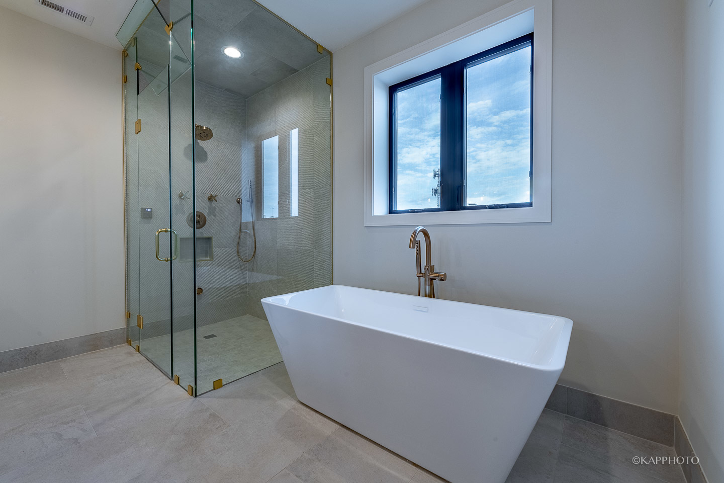 450 North Racine Avenue, Unit 2 Chicago, IL 60642 - Photo 13 of 17