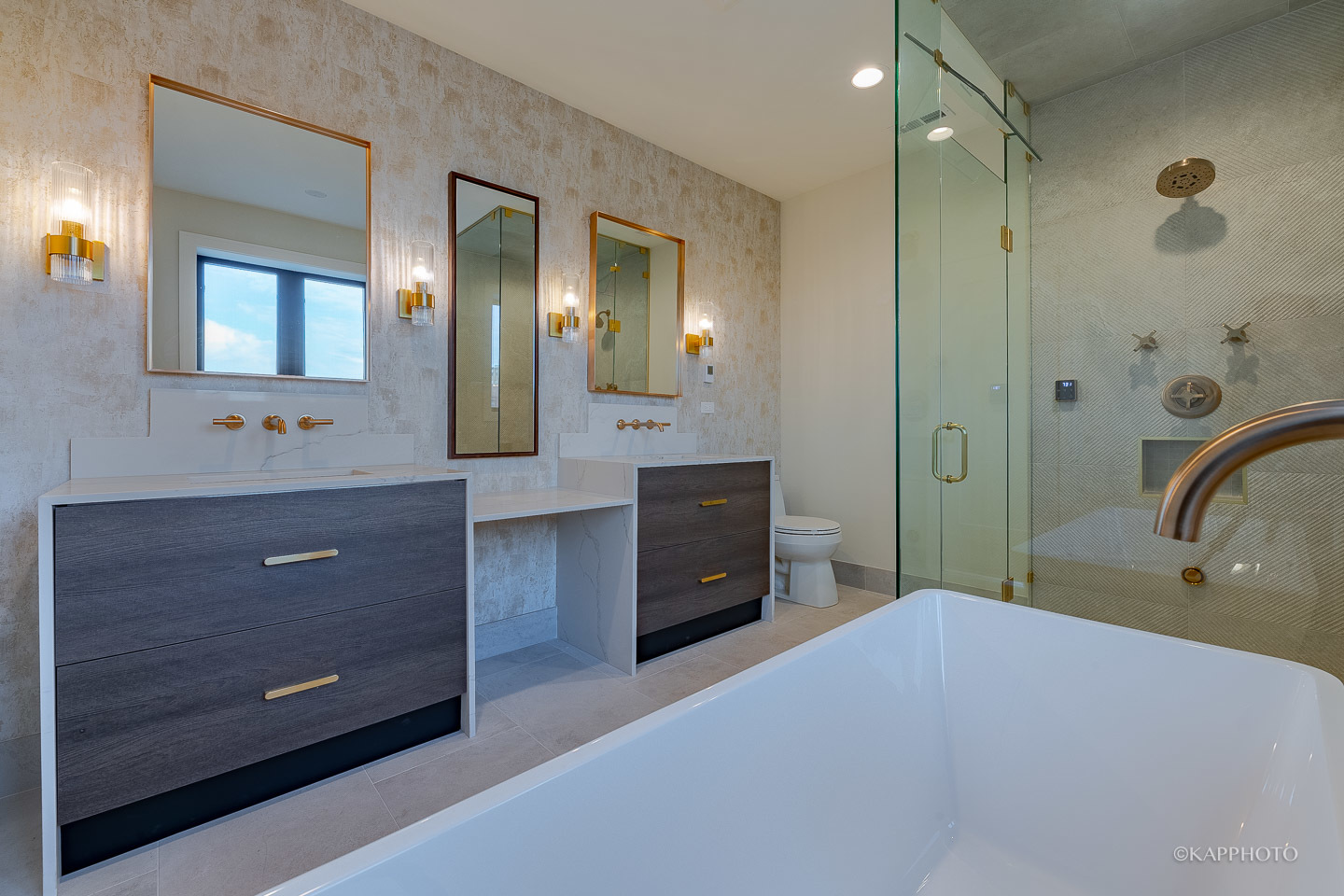 450 North Racine Avenue, Unit 2 Chicago, IL 60642 - Photo 14 of 17