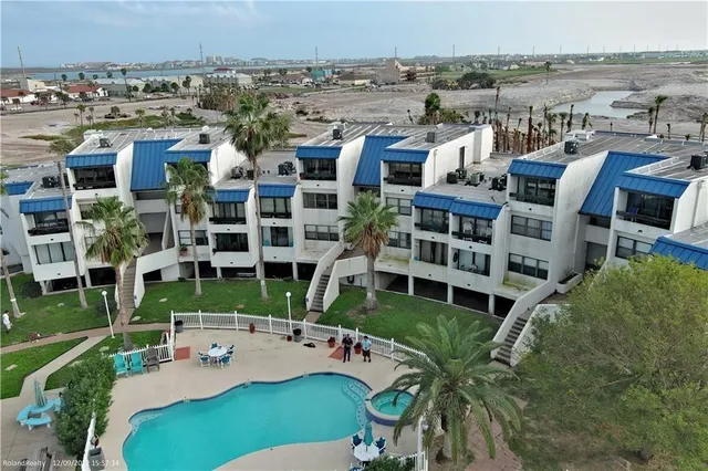 a picture of city view