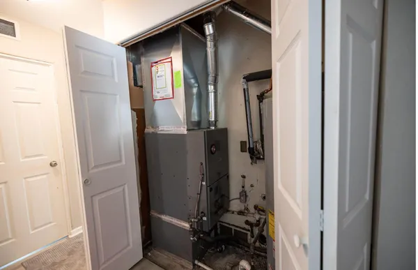 $1,500 | 442 North Delaware Street, Hobart, IN 46342