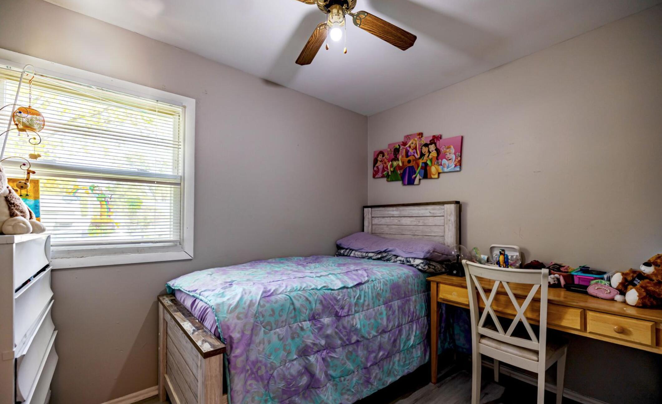 442 North Delaware Street Hobart, IN 46342 - Photo 5 of 21 2122x1296