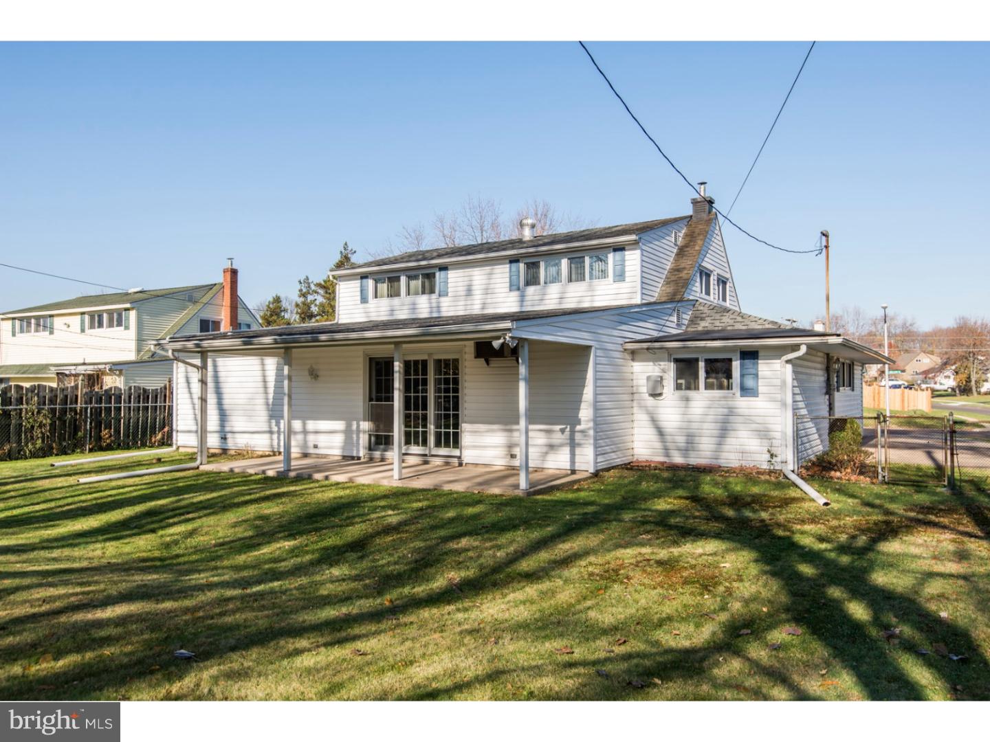 56 Hollow Road Levittown, PA 19056 - Photo 20 of 21 Exterior Back