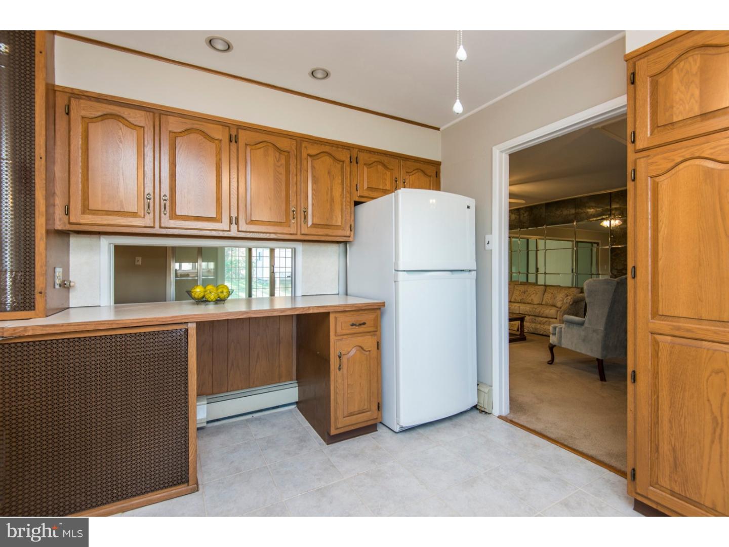 56 Hollow Road Levittown, PA 19056 - Photo 5 of 21 Kitchen