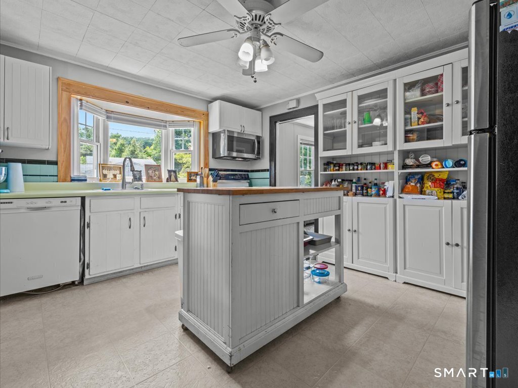 60 Pond Hill Road Wallingford, CT 06492 - Photo 15 of 36