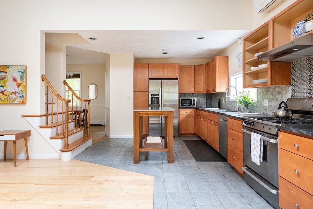 24 Central Street Arlington, MA 02476 - Photo 11 of 32