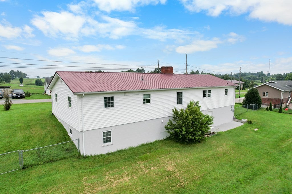 34296 Stagecoach Road Glade Spring, VA 24340 - Photo 5 of 40 Gallery Image 5