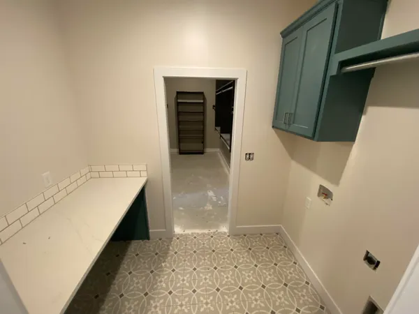 $470,591 | 5914 Forbes Court, Bel Aire, KS 67220