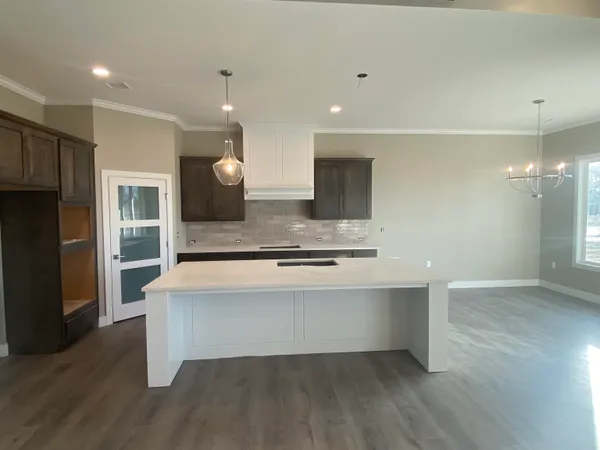 $470,591 | 5914 Forbes Court, Bel Aire, KS 67220