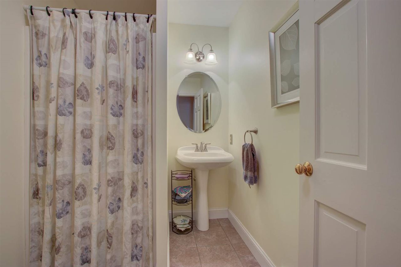 88 Hatfield Road Weare, NH 03281 - Photo 13 of 36 Gallery Image 13