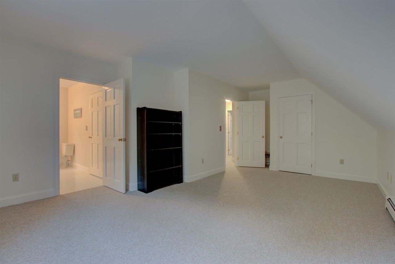 88 Hatfield Road Weare, NH 03281 - Photo 26 of 36 Gallery Image 26