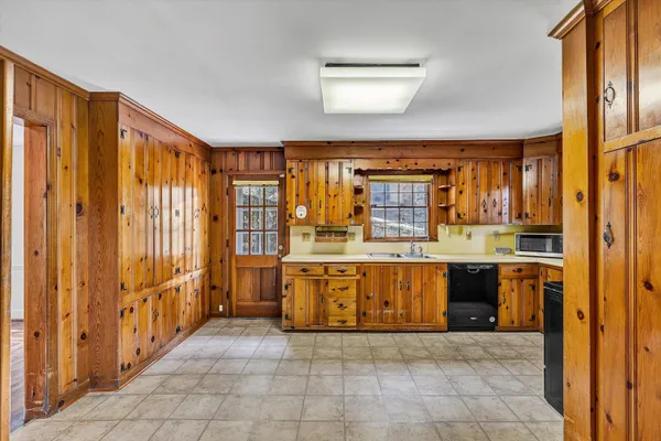 $589,000 | 3010 Rosalind Avenue Southwest, Roanoke, VA 24014