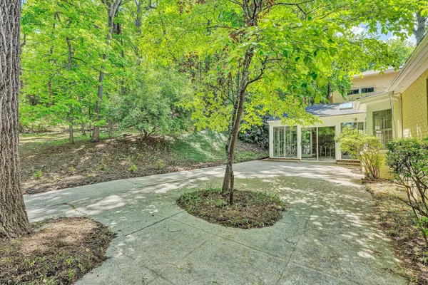 $589,000 | 3010 Rosalind Avenue Southwest, Roanoke, VA 24014