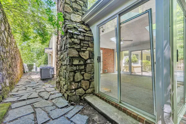 $589,000 | 3010 Rosalind Avenue Southwest, Roanoke, VA 24014