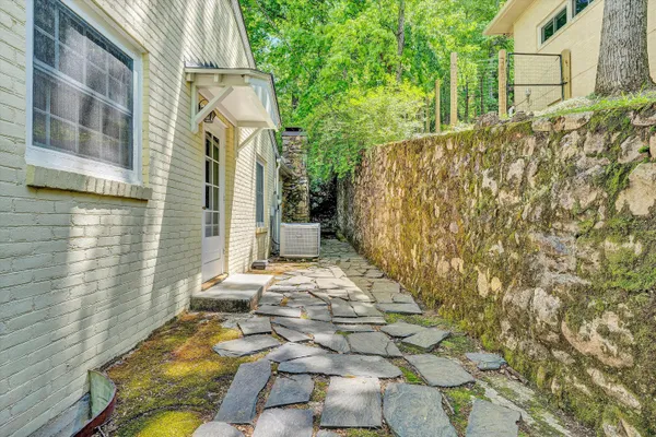 $589,000 | 3010 Rosalind Avenue Southwest, Roanoke, VA 24014