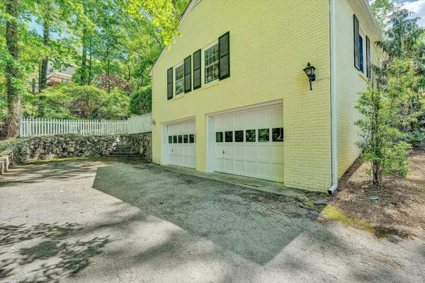 $589,000 | 3010 Rosalind Avenue Southwest, Roanoke, VA 24014