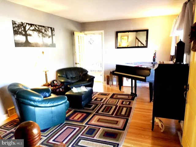 $3,250 | 324 Swarthmore Road, Glassboro, NJ 08028