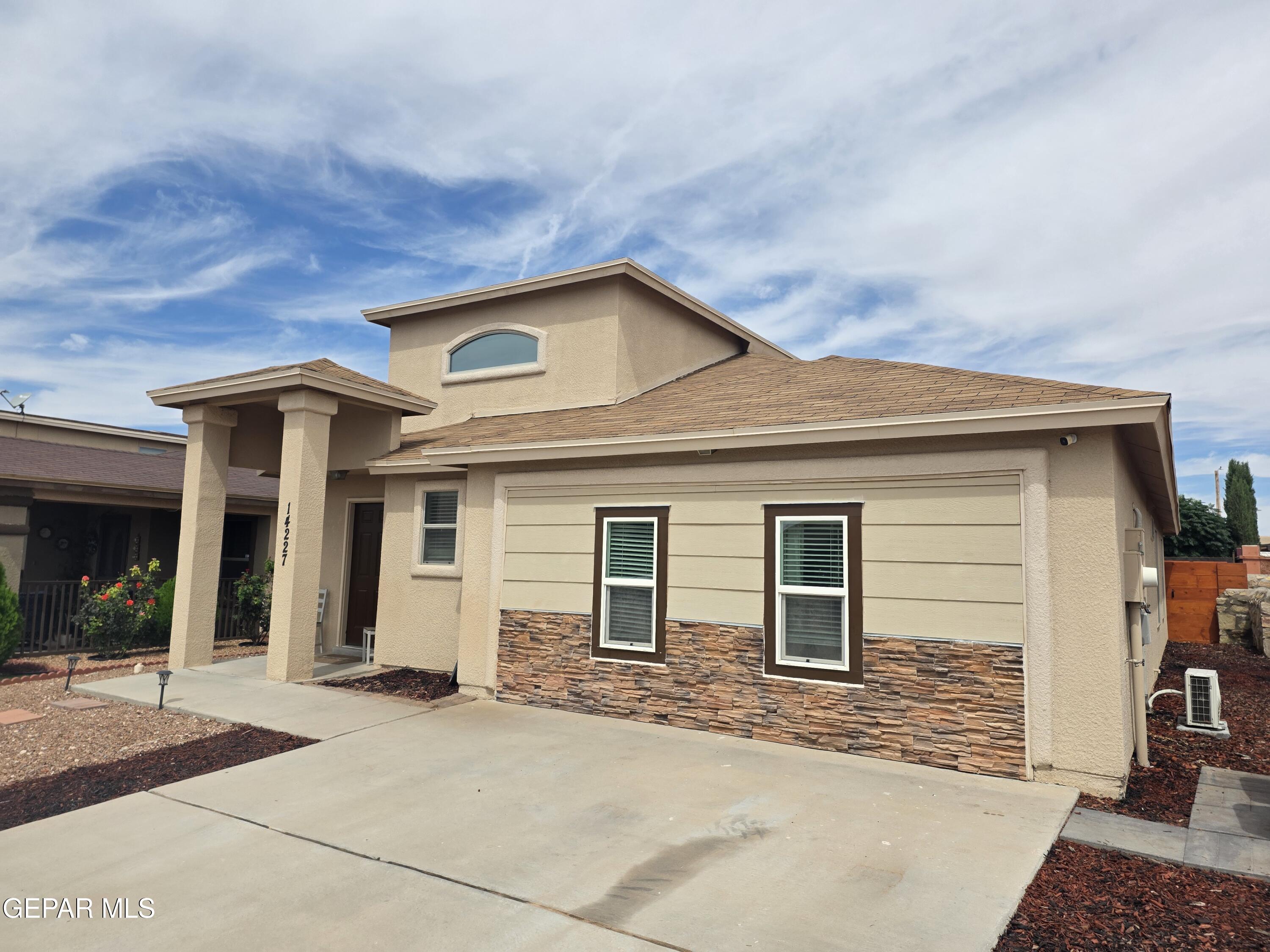 14227 Ranier Point Drive El Paso, TX 79938 - Photo 5 of 45 20260919_121626