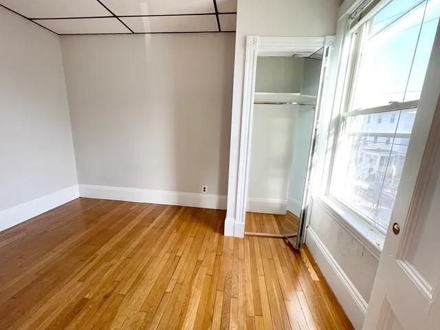 $3,900 | 26-28 Harbor View Street, Unit 2, Boston, MA 02125