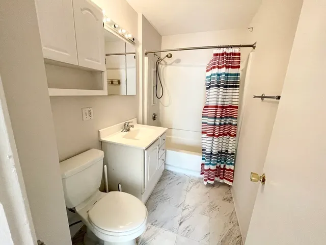 $3,900 | 26-28 Harbor View Street, Unit 2, Boston, MA 02125