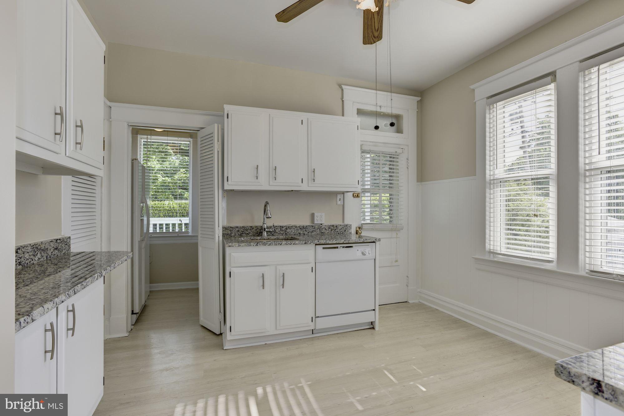903 Arran Road Baltimore, MD 21239 - Photo 12 of 40 Updated kitchen with pergoish floor