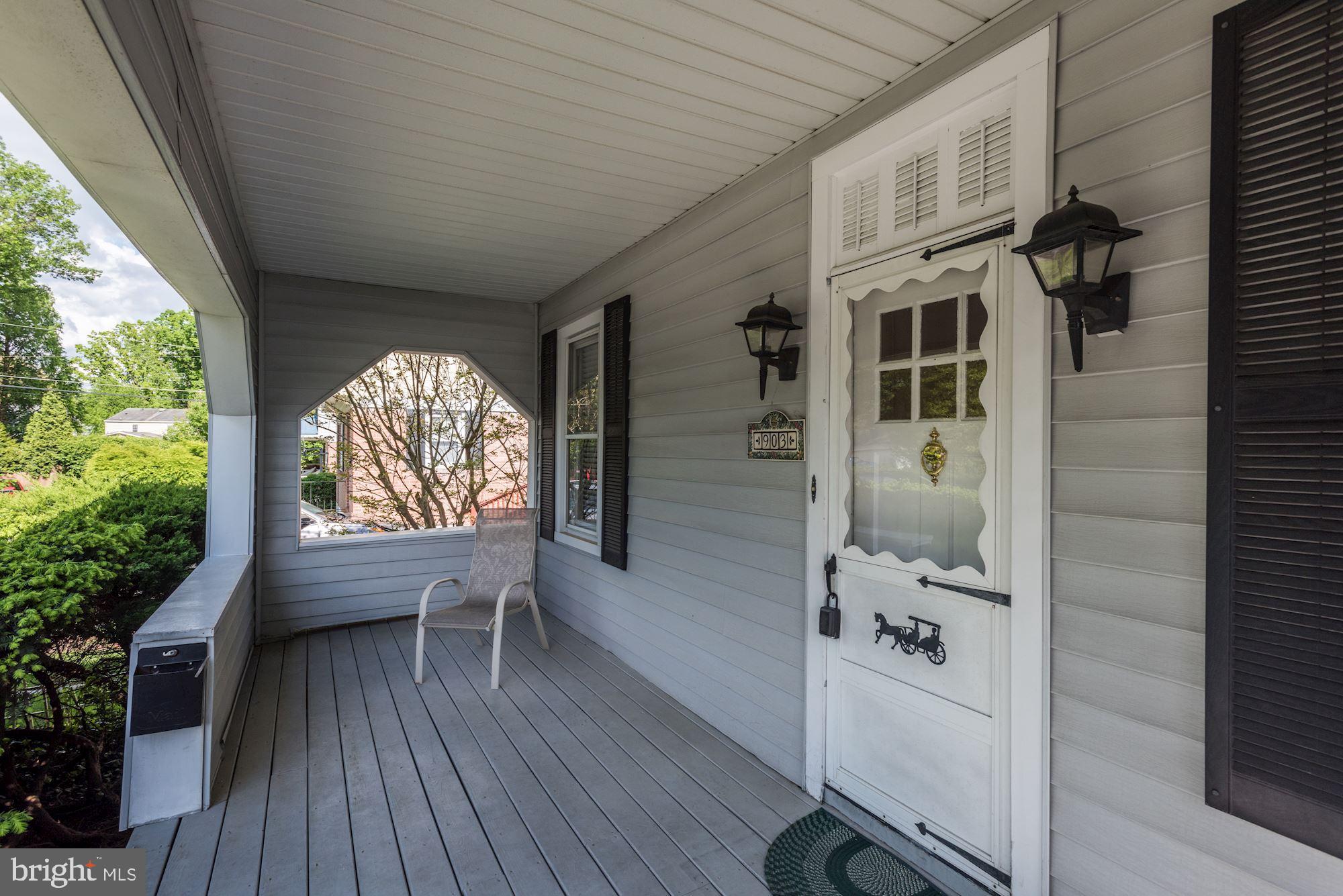 903 Arran Road Baltimore, MD 21239 - Photo 3 of 40 Covered front porch